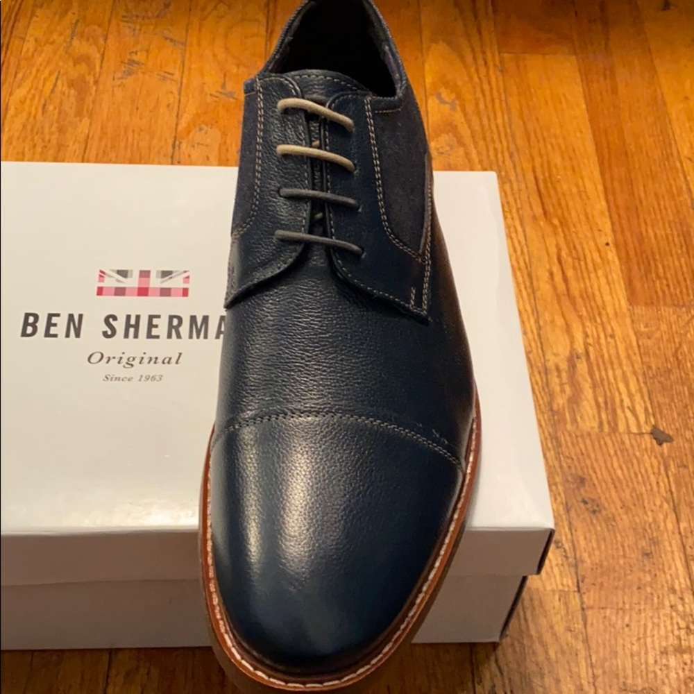 Shoes - Picture 2 of 4